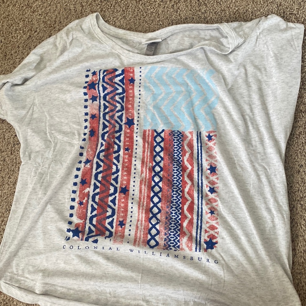 Williamsburg Tee